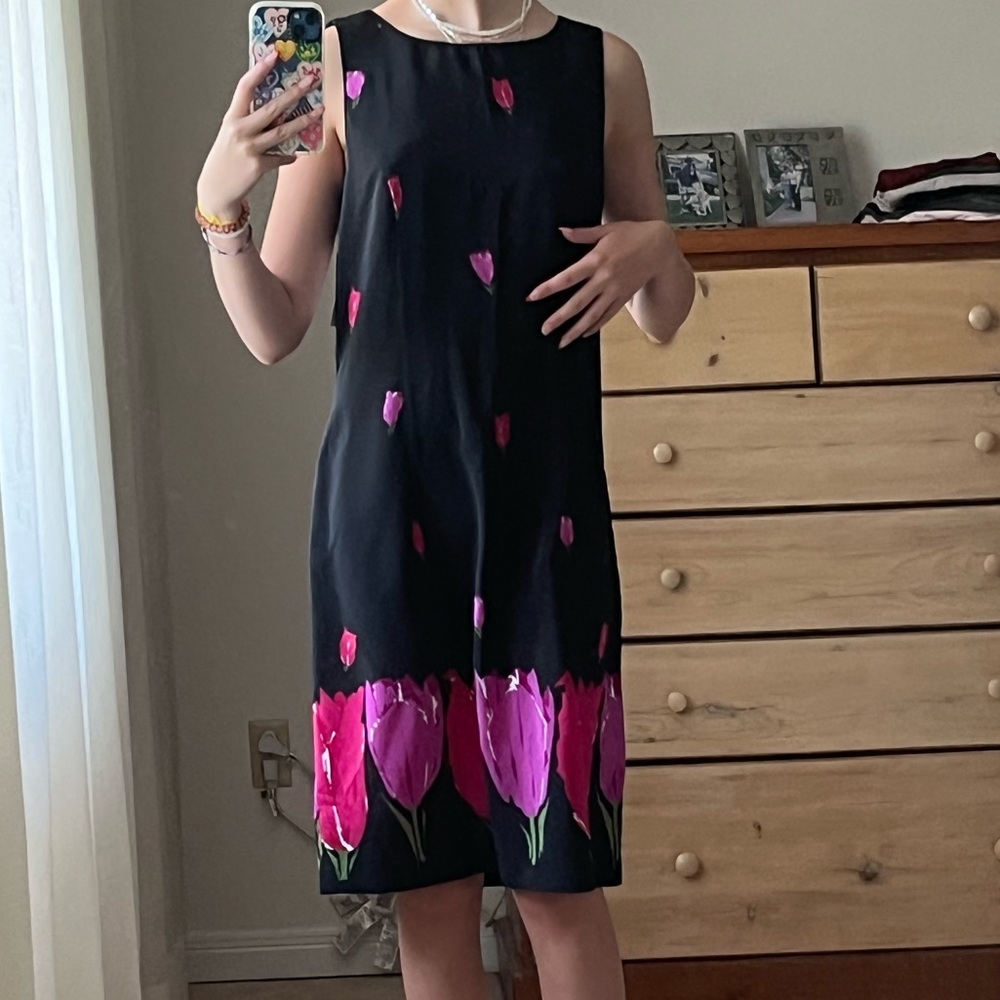 🌷Black dress with tulips: